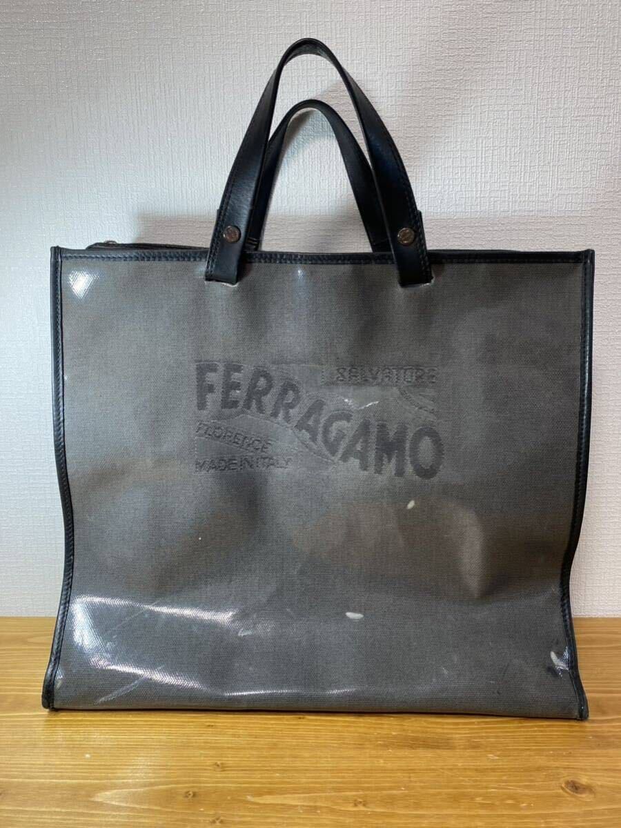 SalvatoreFerragamo サルヴァトーレフェラガモ トートバッグ トートバッグ カバン 鞄 ナイロン グレー ロゴ