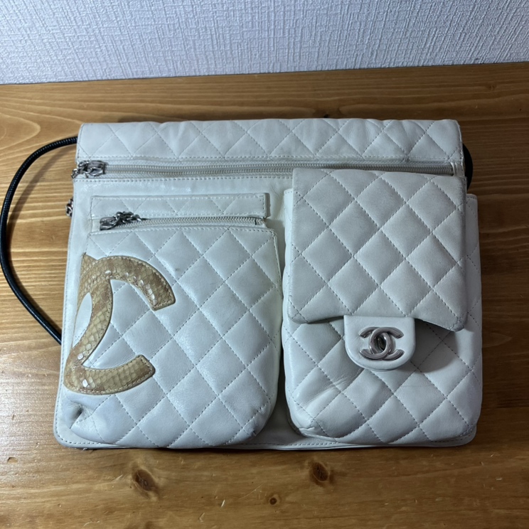 CHANEL シャネル パイソン ショルダーバッグ レザー ホワイト ココマーク ターンロック